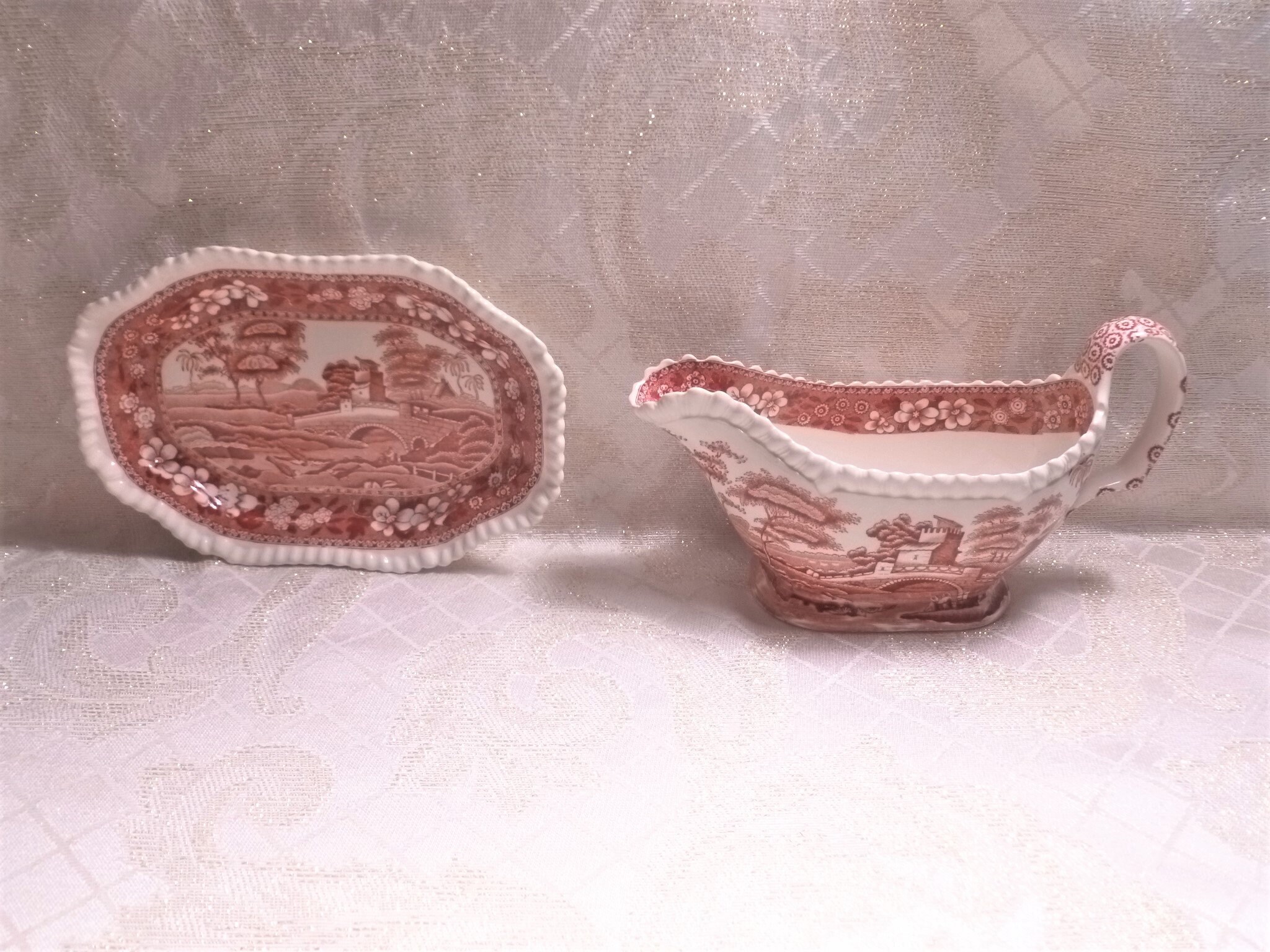 Spode Copeland 1940s China Spodes Tower Red And White Two Piece Gravy
