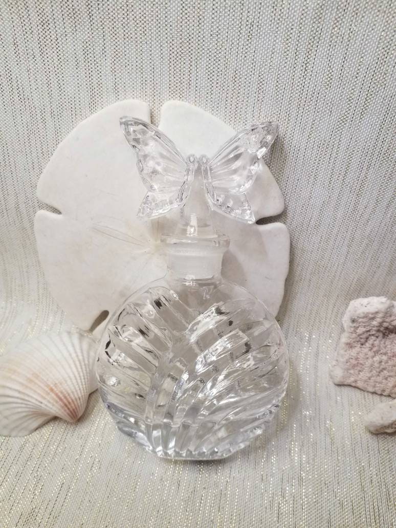 Butterfly Perfume Bottle Handcut Crystal Beautiful Vintage Collectible