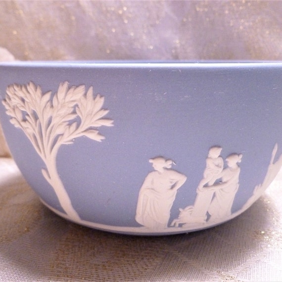 Wedgwood Blue Jasperware Bowl Neoclassical Relief Design Exceptional Display Always FREE Domestic SHIPPING