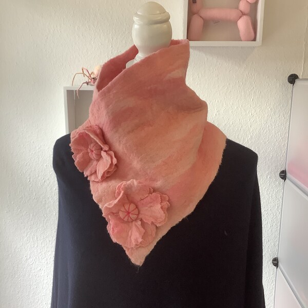 Schal-Kragen zum Knöpfen in rosa-Tönen