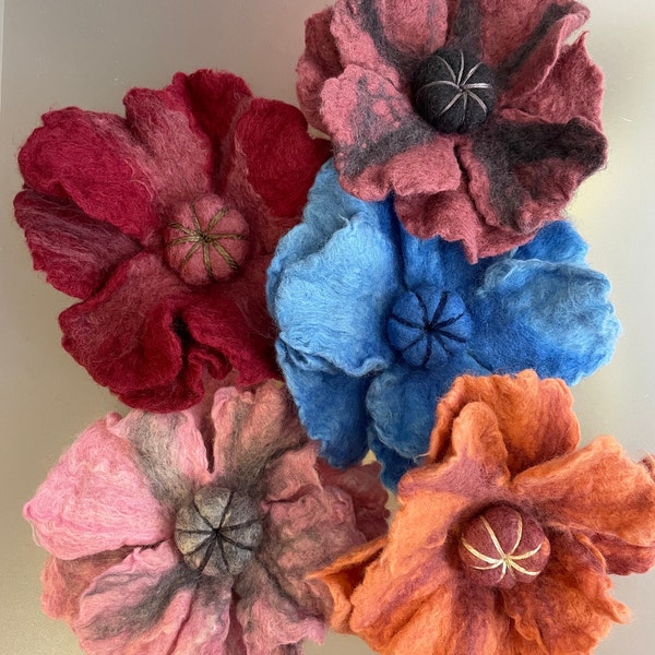 Felt flower to attach