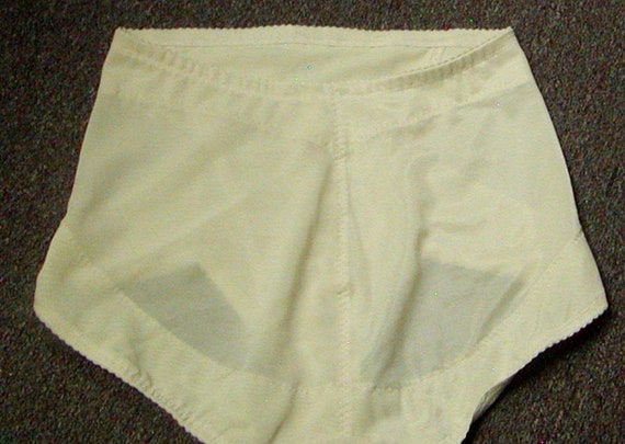 Vintage New Wacoal Firm Control Panty Girdle Brief Light Beige Small 2526 