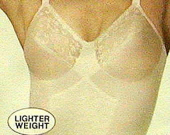 Vintage Playtex Eighteen Hour Firm Control Open Bottom Girdle With Garters  White X Large 3132 