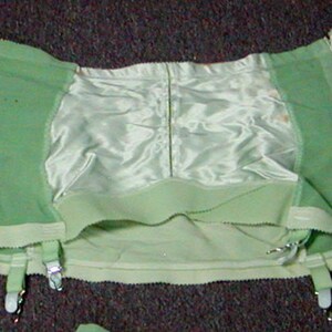 Vintage New Crown-ette Spantrol Firm Control Open Bottom Girdle With Side  Zipper & Garters White Small 26 -  Israel