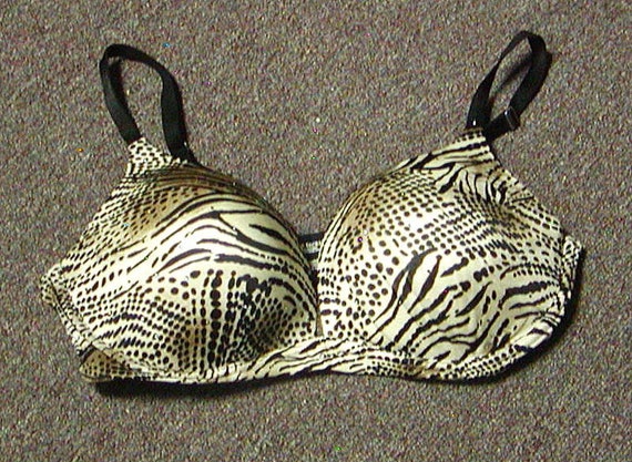 Vintage Victoria's Secret Biofit Seamless Foam Underwire Push up Bra Animal  Print With Sequins 34DD -  Hong Kong