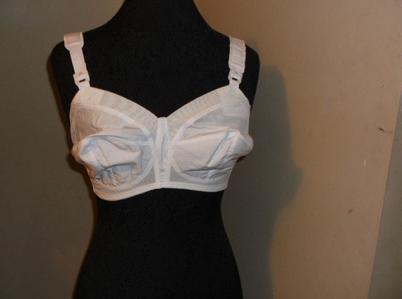 New With Tags Vintage Bali Flower Full Support Underwire Bra Tuxedo Black -   Denmark