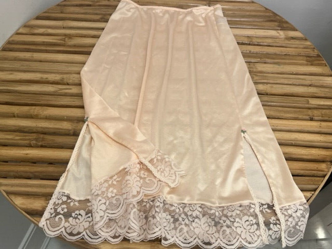 Vintage Luxurious Maidenform 25 Chantilly Double Slit Lace Nylon Half ...
