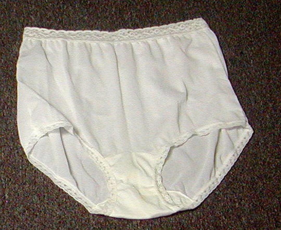 Vintage Dixie Belle Full Brief Nylon Panty With Lace Waist Band Snow