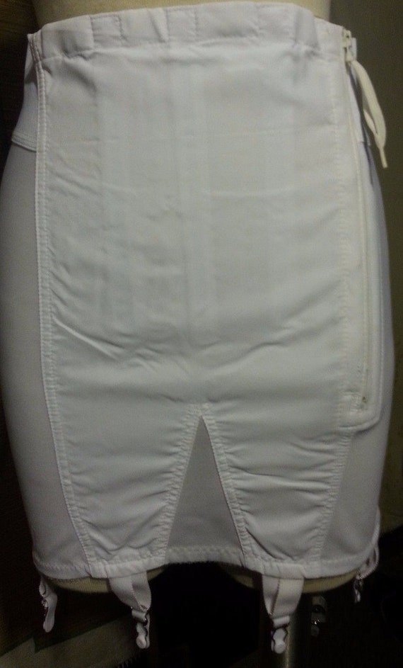 Vintage New Crown-ette Extra Firm Side Zipper Open Bottom Girdle With  Garters White Large 2930 