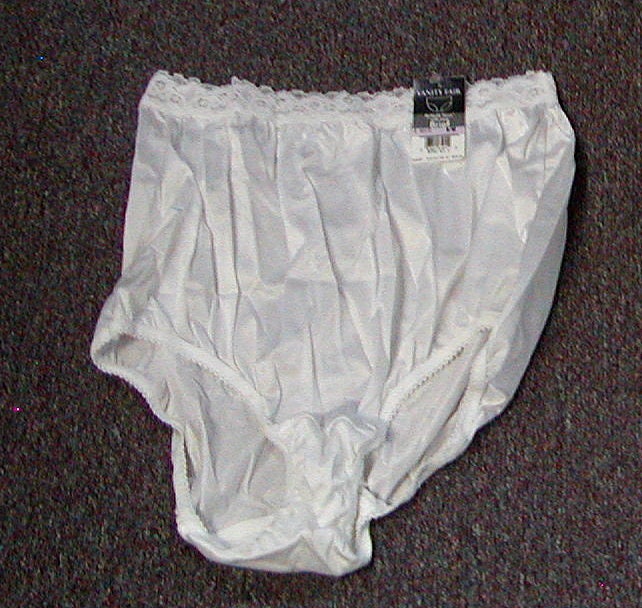 Vintage New With Tags Vanity Fair Perfectly Yours With Lace Lace Waist Band  Full Brief Nylon Panty Snow White -  New Zealand