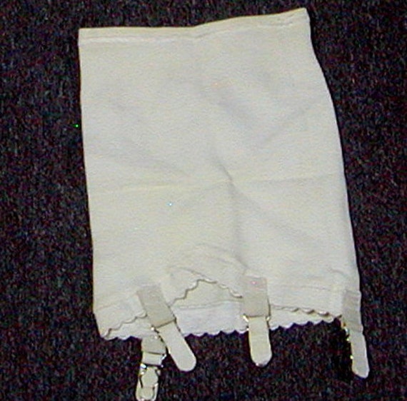 Vintage New Macbess Firm Control Open Bottom Girdle With Garters White One  Size Fits S//M/L -  Israel