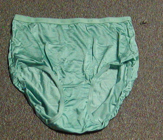 New Luxurious Comfort Choice 100% Nylon Full Coverage Brief Panty Sage  Green Size 7 lg 