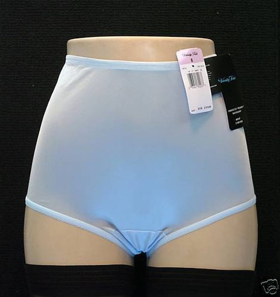 New Vintage Vanity Fair's Ravissant Tailored Full Brief Nylon