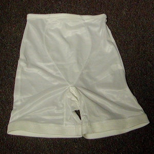 Vintage 1970s Vanity Fair Girdle Shaper Shorts XS S White Shapewear 