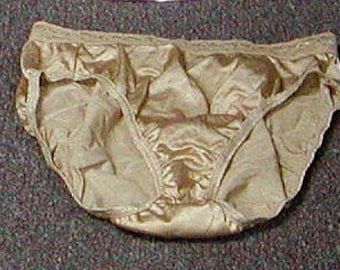 Vintage New Penney's Underscore's Luxurious Full Brief Nylon Panty Pale  Yellow 