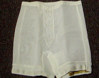 vintage Nouveau ? Tantaline by Willowform Firm Control Ceinture de jambe courte Blanc Med