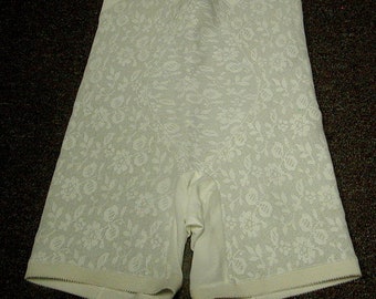 Vintage New With Tags Playtex Free Spirit Moderate Control Average