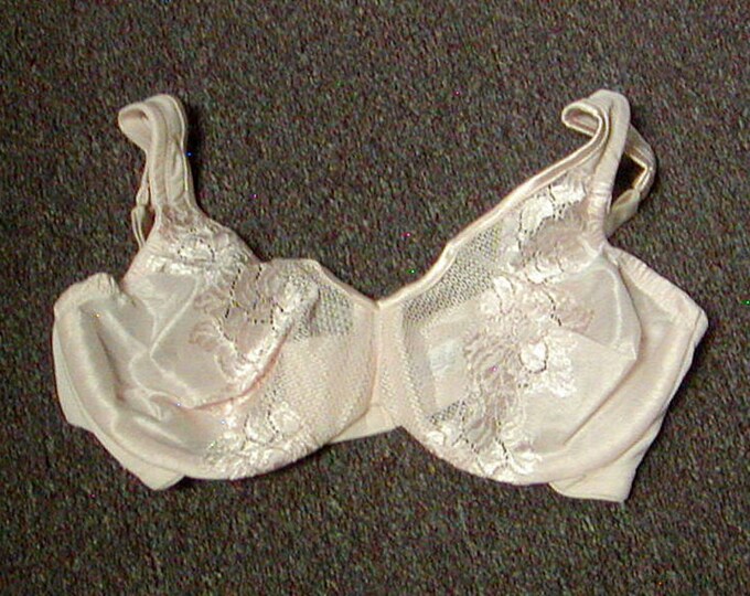 Vintage New Lane Bryant's Body Naturals Embroidered Molded Underwire