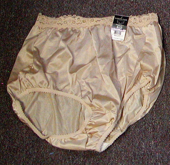 Vintage New With Tags Vanity Fair Perfectly Yours With Lace Etsy