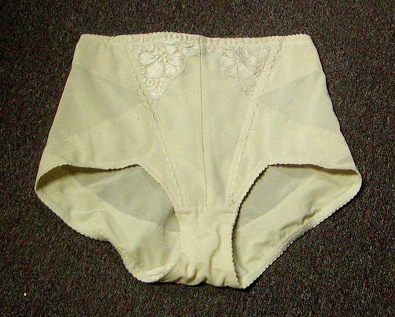 Vintage New Wacoal Firm Control Panty Girdle Brief Light Beige Small 2526 -   Norway