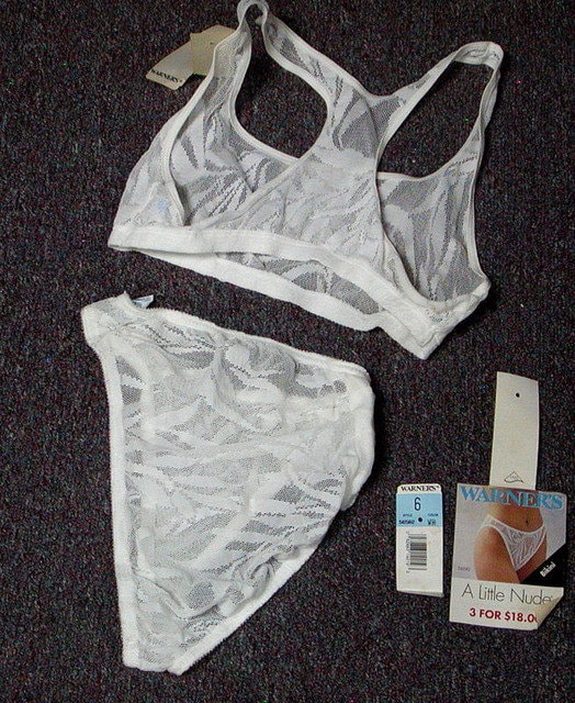 Vintage New With Tags Warner's A Little Nude Bra & Panty Ensemble White bra  36 Panty 6 