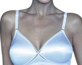 Vintage New Playtex Cross Your Heart Full Support Wire Free Bra with Lattice Details Snow White 40C