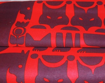 Marimekko katoenen stof, Kanteleen kutsu rood/paars, van Sanna Annukka, 145x50cm