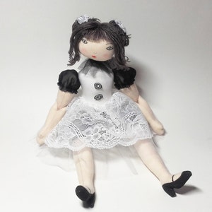 Rag doll sewing pattern– Instand PDF download in English and french – Number 23