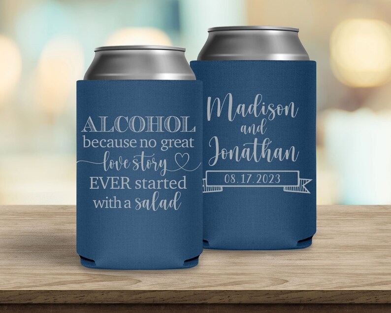 Wedding Can Coolers Funny Wedding Favors for Guests in Bulk Wedding Party Gift Bags Wedding Favor Ideas Alcohol Great Love Story Salad 1A imagem 3