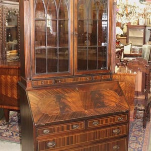 American Antique Federal Secretary Desk | Flamed Mahogany | Drop Front Storage