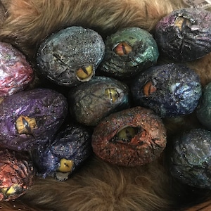 Hatching dragon egg - Great Holiday Christmas Gift Decor