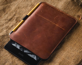 Kindle Case with Pocket, Light Brown Italian Leather, Kindle Paperwhite 7 inch Sleeve eBook Cover, Kindle 11 Pencil Holder, Book Lovers Gift