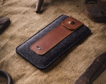 iPhone 17 Pro Max sleeve / case Wool felt vegetable tanned Crazy Horse leather iPhone Air 16 Plus cover iPhone 16e 15 Pro Max, 17 Pro sleeve