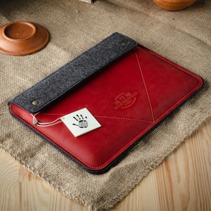 MacBook Pro 14 M4 inch case MacBook pro 13 sleeve MacBook Pro 13 cover Red vegetable tanned Crazy Horse leather MacBook Pro 16 14 bag gift