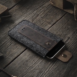 Custodia / custodia per iPhone Xs / Custodia in feltro di lana 100% marrone legno in pelle Crazy Horse italiana per iPhone Xs Max, Xr Custodia per iPhone 11, 11 Pro, 11 Pro Max