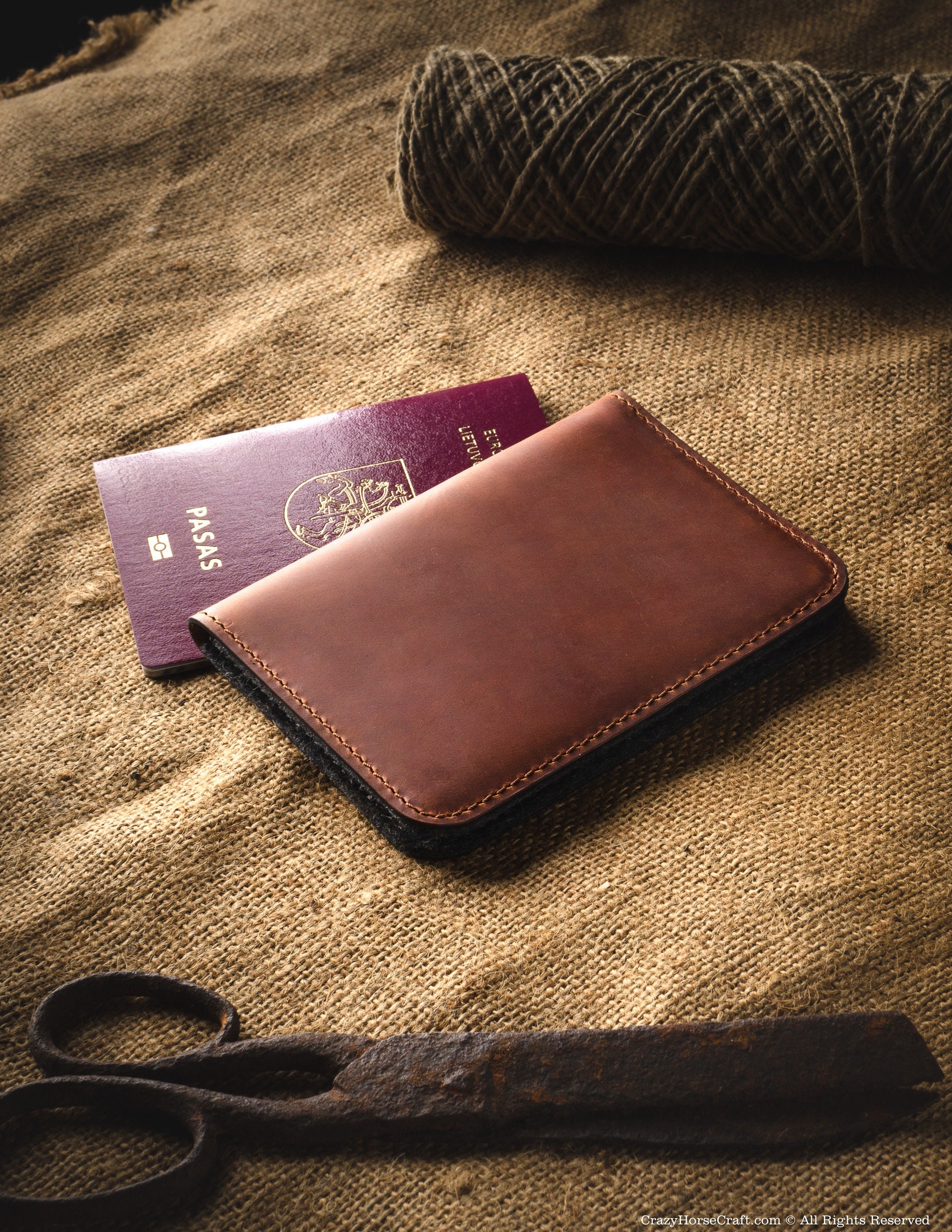 Funda tipo billetera de pasaporte con soporte de viaje vegetal curtido cuero italiano fieltro - Imagen 3 de 16