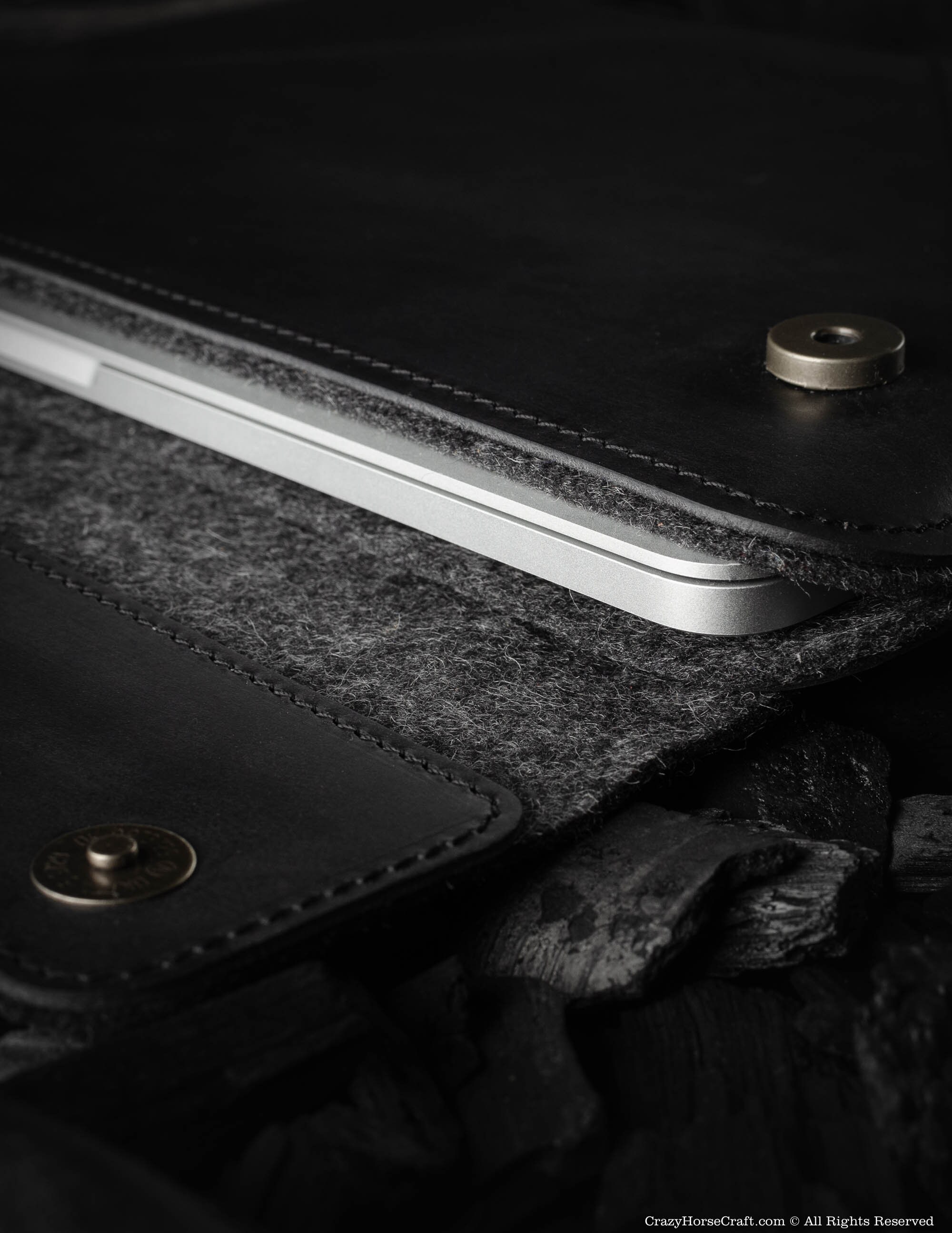 Funda Macbook Air 13 M2 M1 negra Macbook Air 13 mangas premium cuero italiano - Imagen 8 de 73