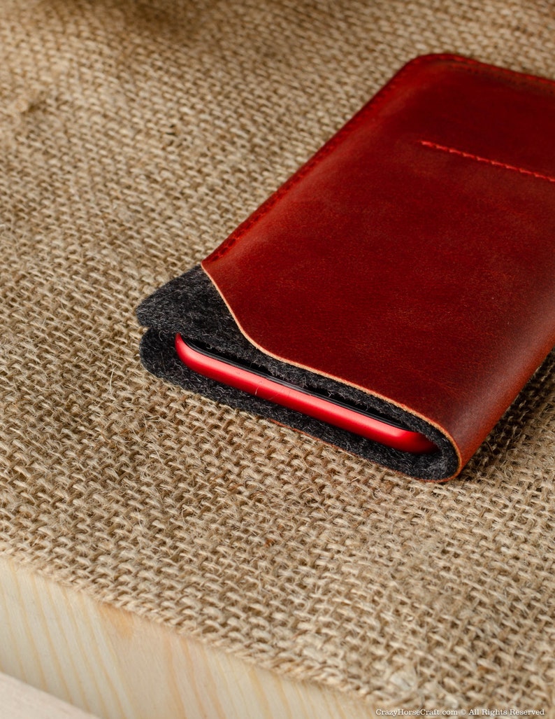 iPhone 15 Pro Max case / wallet with cardholder iPhone 15 Plus sleeve, Wool felt red Crazy Horse leather iPhone 14 Pro Max cover, 15 Pro bag image 5