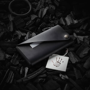 iPhone Xs & Xs Max case / wallet, iPhone Xs wallet/cardholder, unique black Crazy Horse leather, minimalist iPhone SE wallet iPhone Xr cover