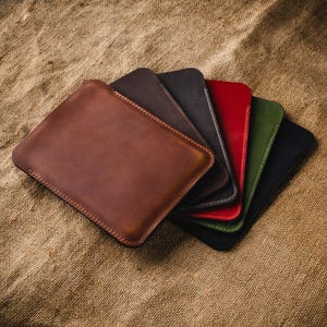 Custodia Kindle in pelle conciata al vegetale italiana per Kindle Paperwhite da 7" con 6 tasche eBook Cover per Kindle 11 colori Custodia morbida per Kindle Paperwhite Supporto