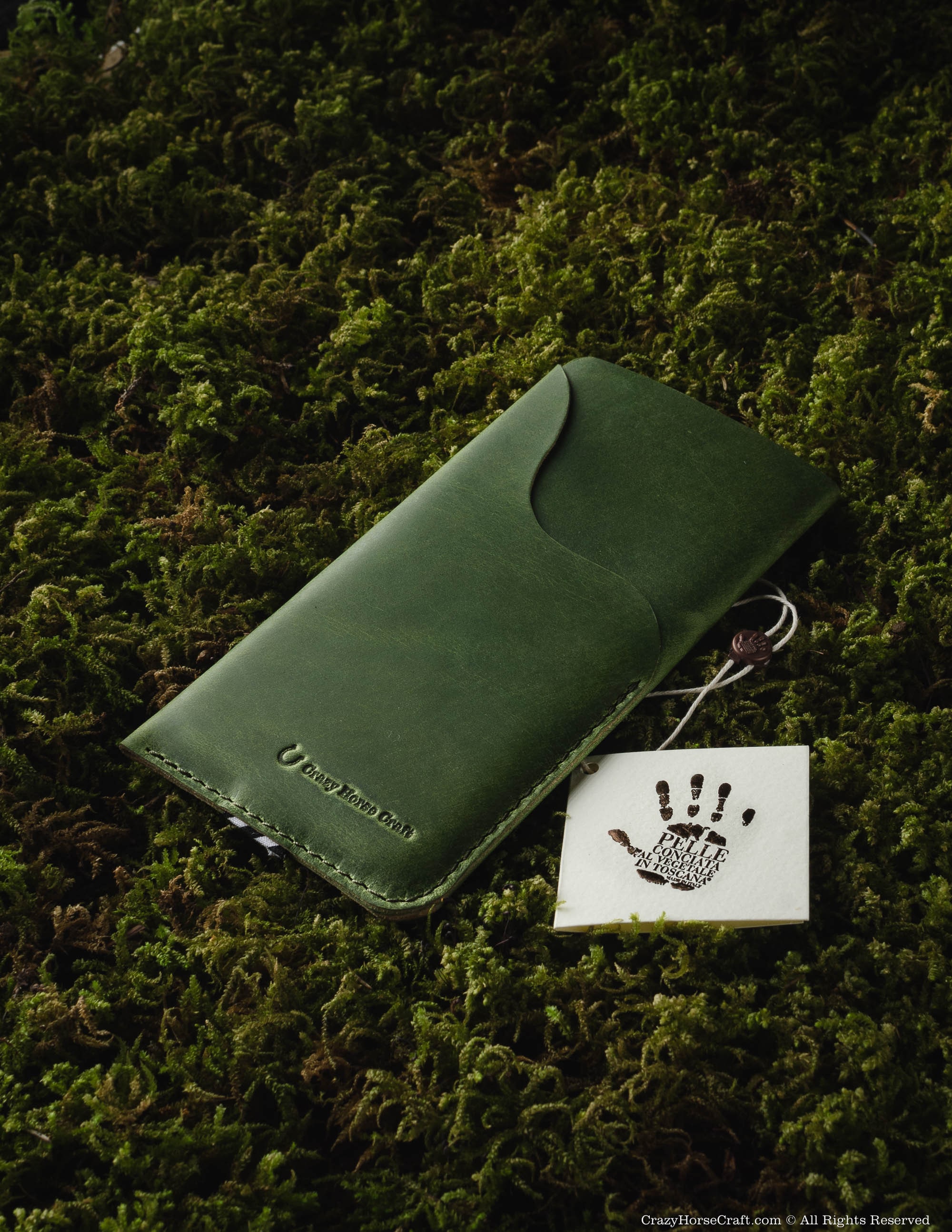 iPhone 13 pro max case alpine green - Etsy 日本