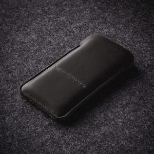 Leather iPhone case sleeve wallet personalized slim card holder gift for him her Crazy Horse iPhone 17 Air Pro Max 16 Pro Plus iPhone 17e 15 Carbon Black