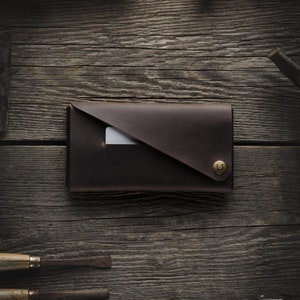 iPhone 16 Pro Max case / wallet, iPhone 16 Pro minimalist wallet card holder, brown Crazy Horse leather iPhone 16 cover, 15, 16e sleeve, bag
