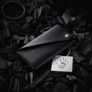 iPhone Xr case / wallet, iPhone Xr wallet/cardholder, unique black Crazy Horse leather minimalist iPhone SE / 11 /11 Pro / Xs / Xs Max cover