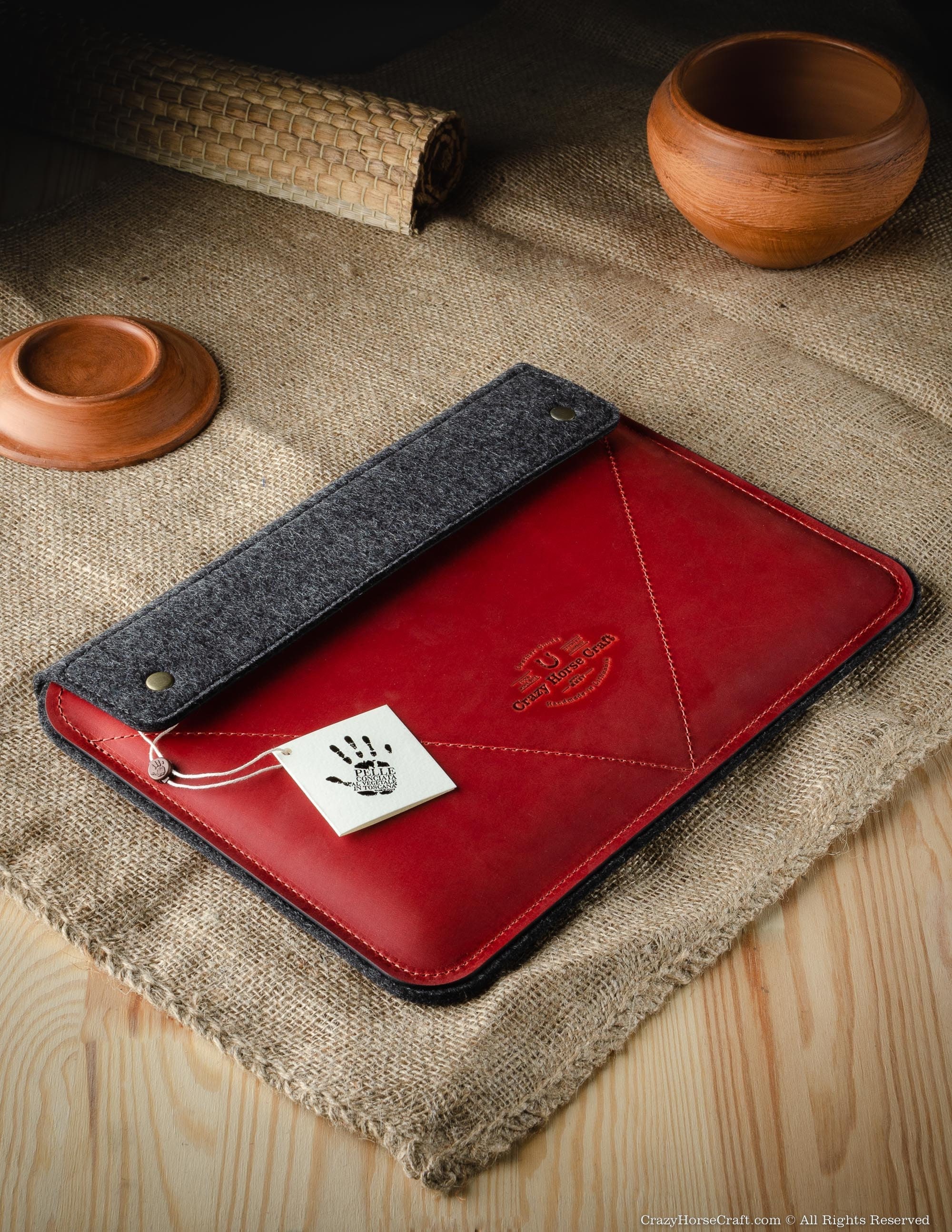 MacBookアクセサリー Apple Leather Sleeve 16 inch MacBook Pro il_fullxfull.4044231712_7qev.jpg