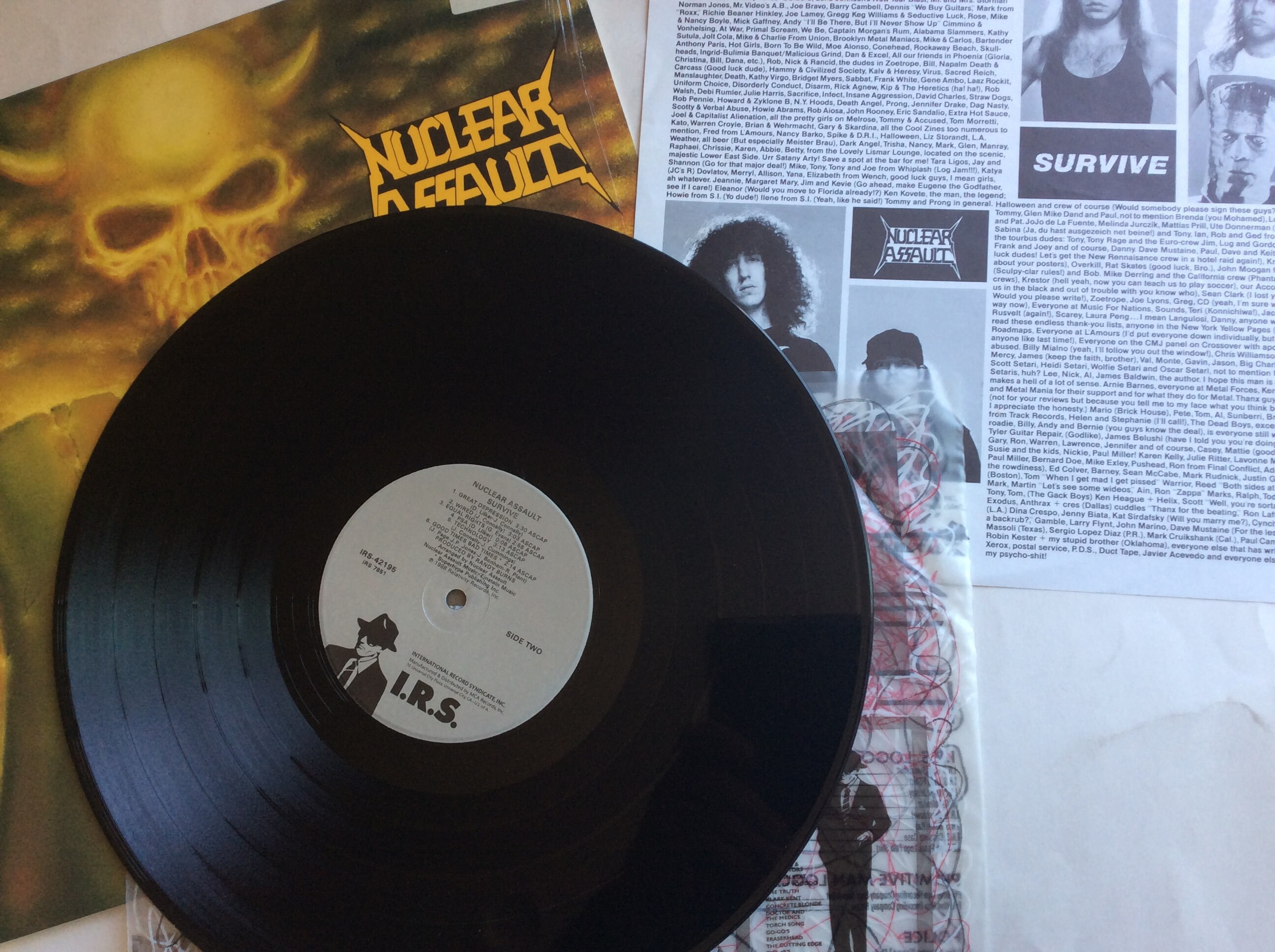 Nuclear assault レコード Nuclear Assault SURVIVE Original 1st Pressing US 1988 I.R.S.