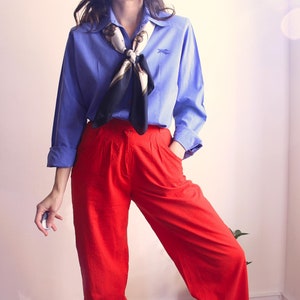 Rote Vintage-Hose mit hoher Taille, Faltenhose aus Baumwolle, rote Vintage-Hose mit geradem Bein
