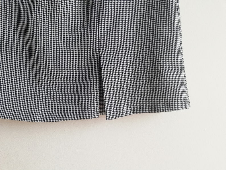Checkered Mini Skirt Black and White Skirt Houndstooth Mini Skirt Vintage 60/'s Skirt Medium Size Skirt