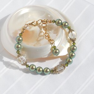 Swarovski green pearl and crystal bracelet