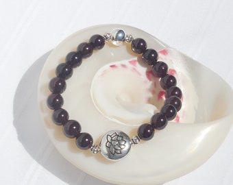 Garnet stretch bracelet